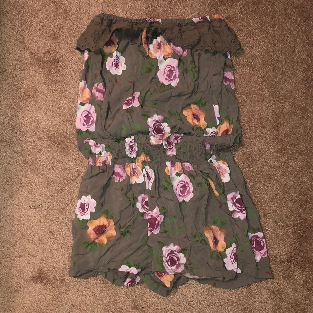 Strapless floral romper